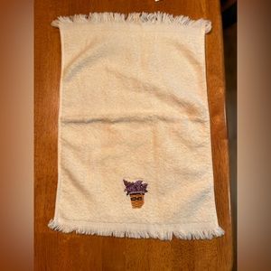 Longaberger embroidered tea towel